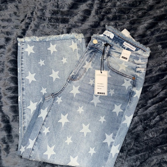 Judy Blue Starry Light Blue Straight Leg Cropped Jeans - Picture 2 of 4